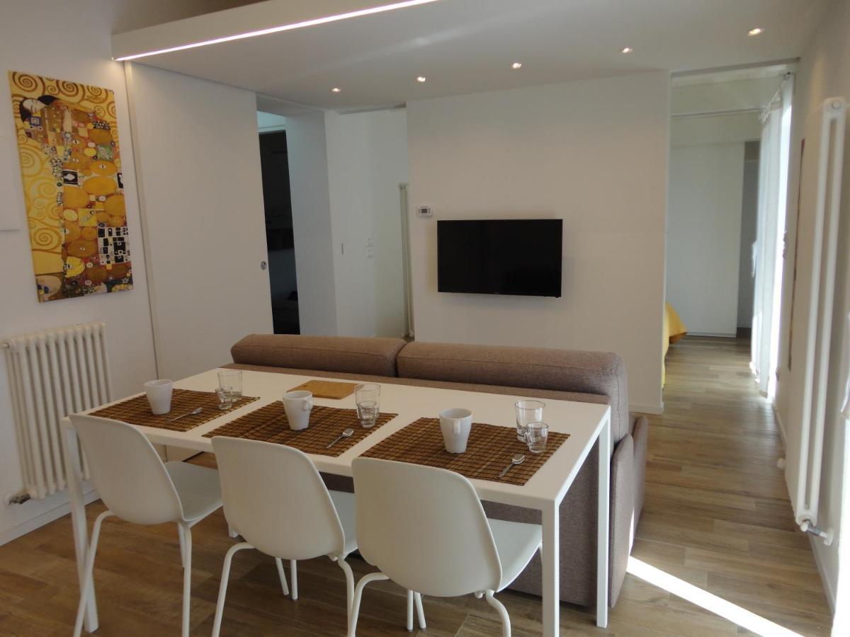 Casa Klimt Vicinissima Al Mare Parcheggio Privato Gratuito Se Disponibile Apartment Pescara Luaran gambar